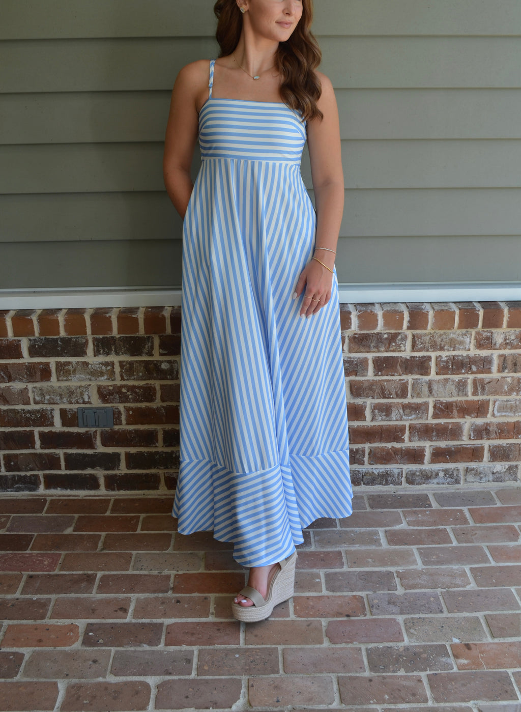 Striped Pocket Print Backless Flowy Dress