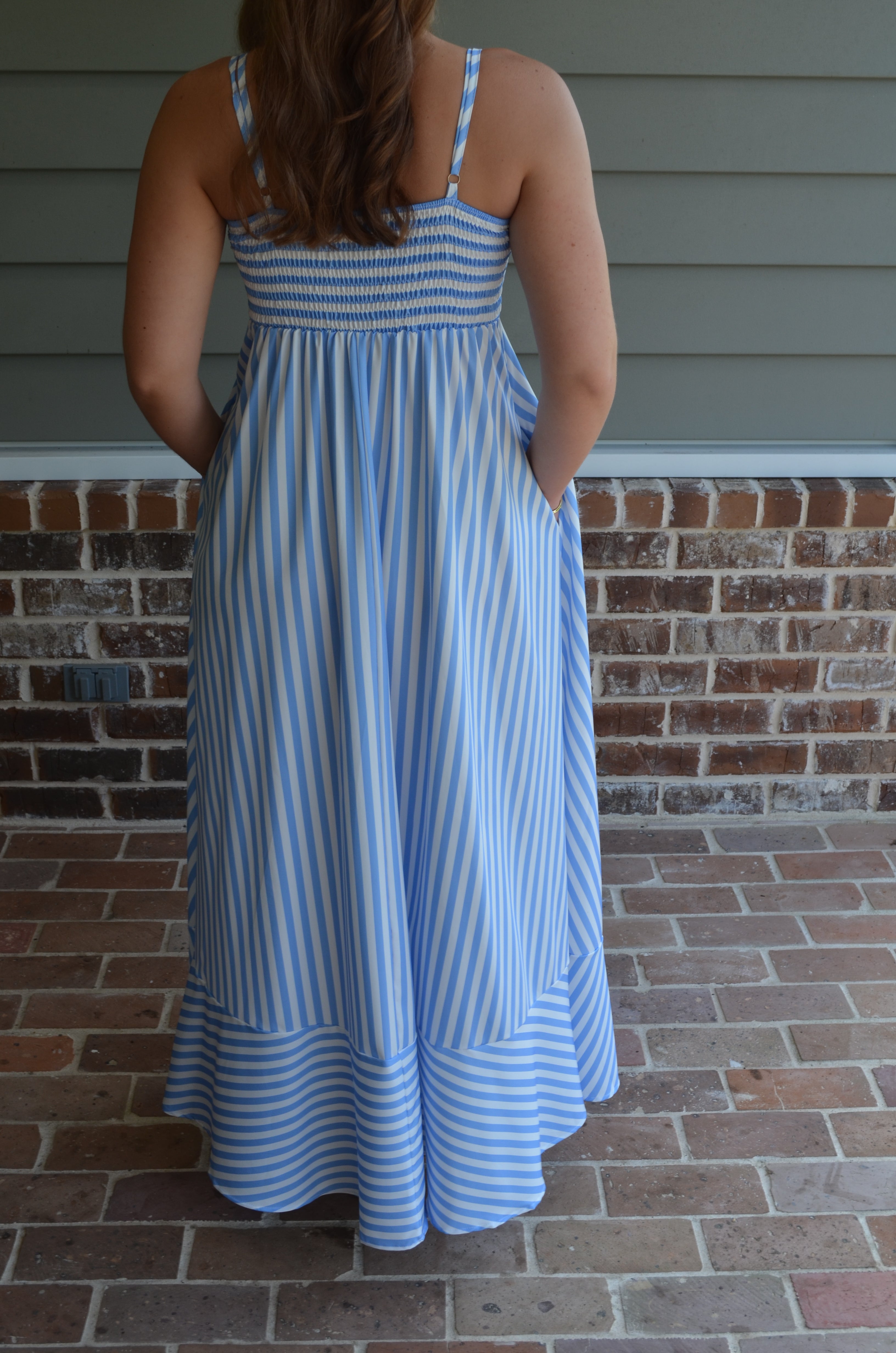 Striped Pocket Print Backless Flowy Dress
